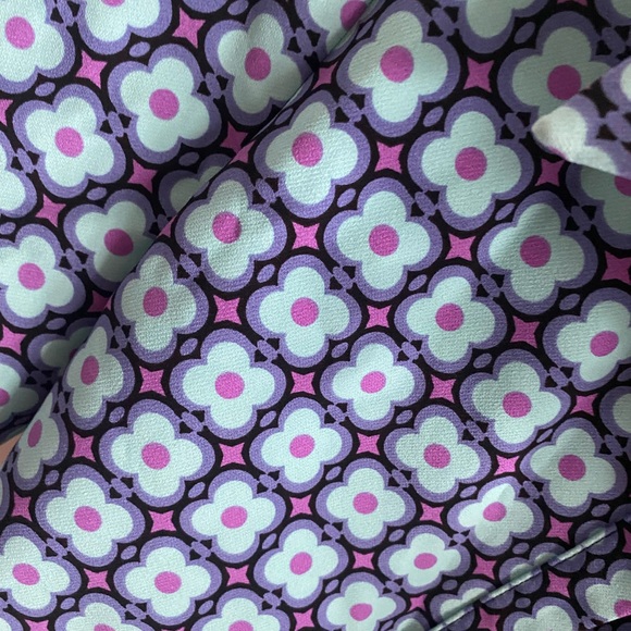 Geometric Patterned Crop Top - Picture 6 of 7